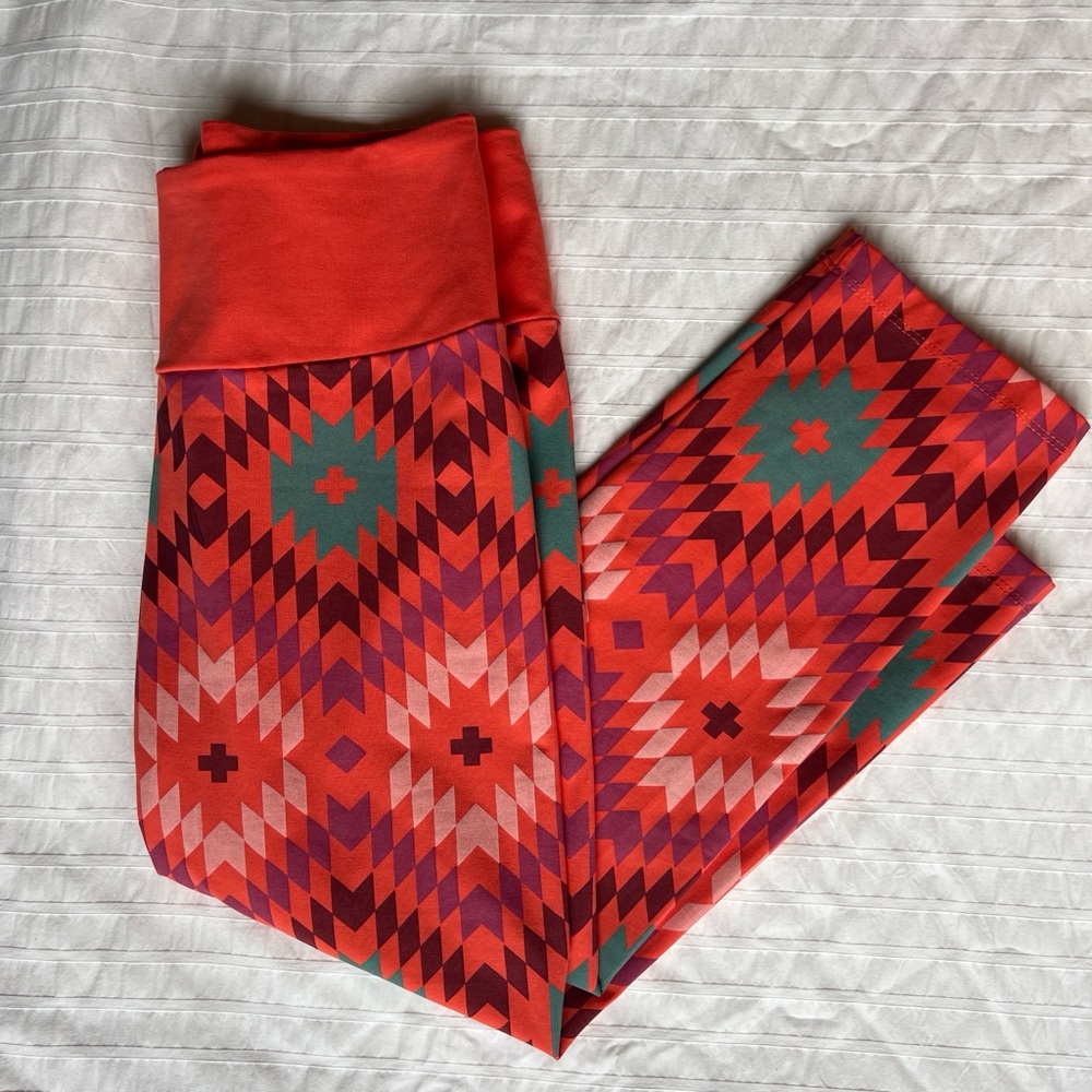 Synergy Organic Cotton Aztec Print 3/4 Leggings in Orange, XS